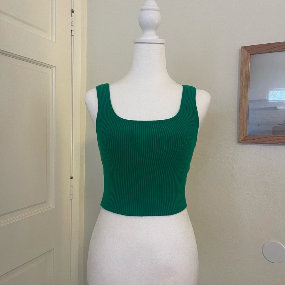 House of Harlow 1960 Tank